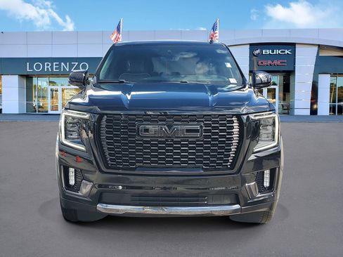 Used 2023 GMC Yukon Denali Ultimate image 2