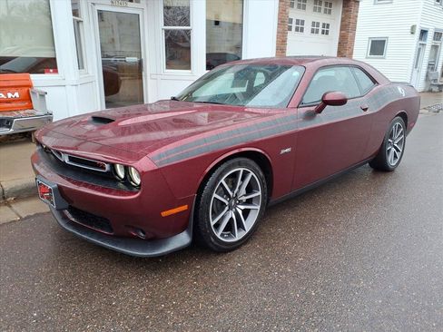 Used 2023 Dodge Challenger R/T image 2