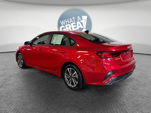 Certified 2024 Kia Forte LXS FWD image 6