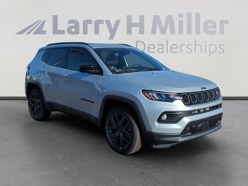 New 2026 Jeep Compass Latitude image 7