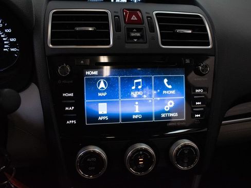 Used 2018 Subaru Forester 2.5i Limited AWD/4WD image 16