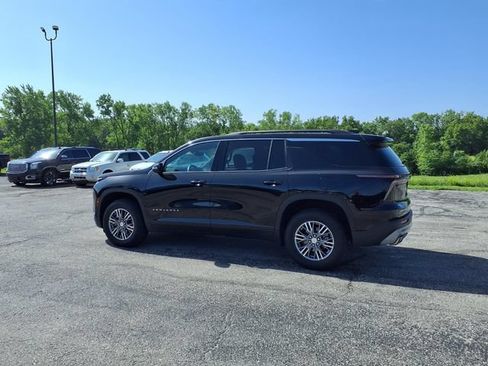 Used 2025 Chevrolet Traverse LT AWD/4WD image 38