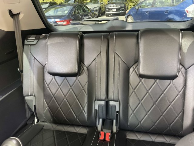 Used 2024 Volkswagen Atlas SEL Premium R-Line AWD/4WD image 20