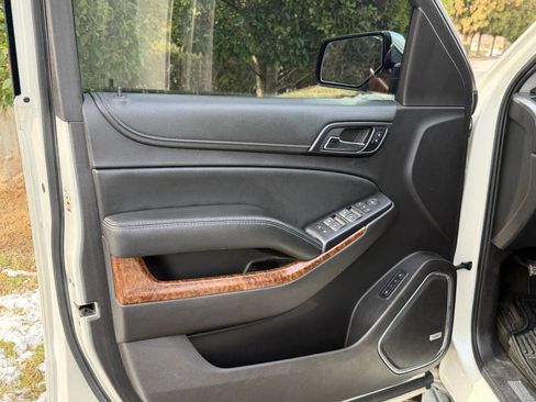 Used 2015 Chevrolet Tahoe LTZ image 16