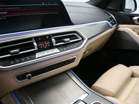 Used 2021 BMW X5 xDrive40i w/ M Sport Package AWD/4WD image 4