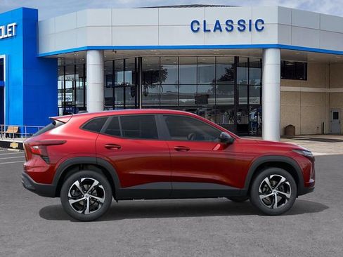 New 2026 Chevrolet Trax RS w/ Driver Confidence Package FWD image 5