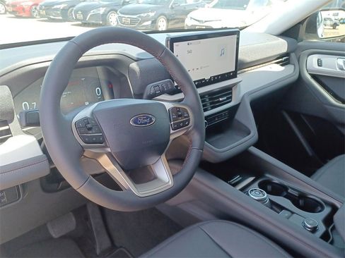 New 2025 Ford Explorer Active w/ Active Comfort Package image 10