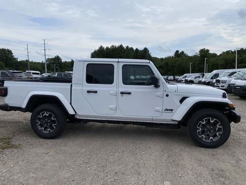 New 2026 Jeep Gladiator Sport AWD/4WD image 2
