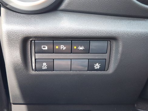 Used 2025 Nissan Versa S w/ Trunk Package image 21