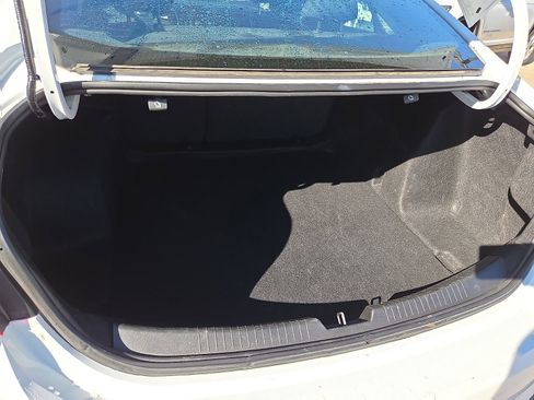 Used 2023 Chevrolet Malibu LT image 8