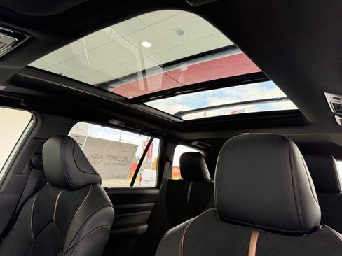 New 2026 Toyota Grand Highlander AWD Hybrid image 19