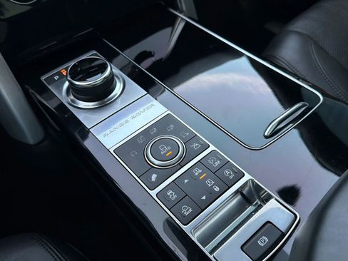 Used 2017 Land Rover Range Rover Long Wheelbase Supercharged image 15