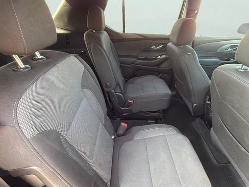 Used 2023 Chevrolet Traverse LT w/ Rear Camera Mirror Package AWD/4WD image 14