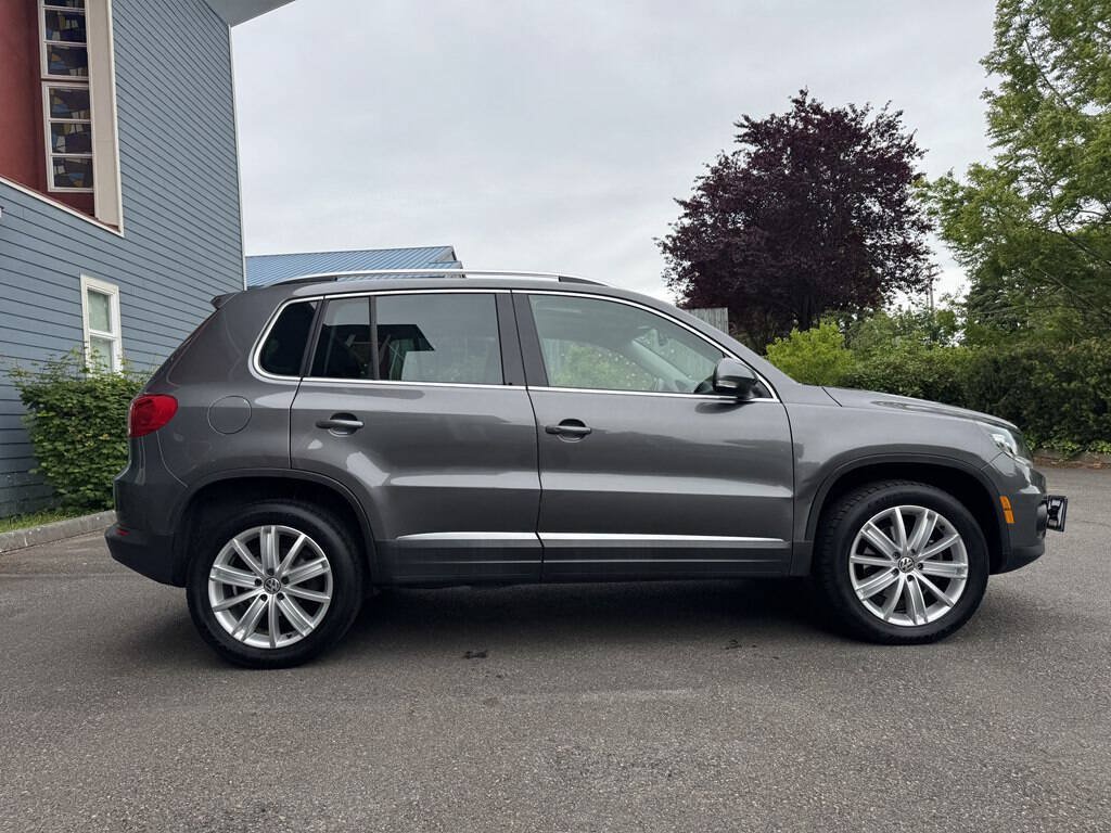 Used 2016 Volkswagen Tiguan SE AWD/4WD image 8