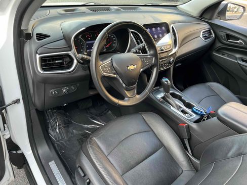Used 2020 Chevrolet Equinox Premier image 3