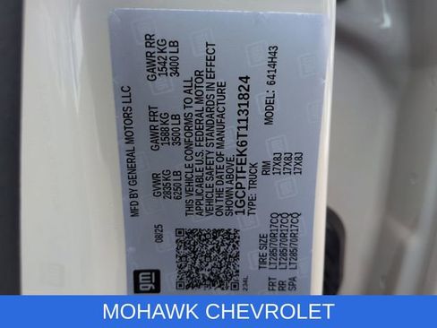 Used 2026 Chevrolet Colorado ZR2 w/ Technology Package image 35