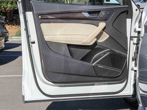 Used 2022 Audi Q5 2.0T Premium Plus image 22