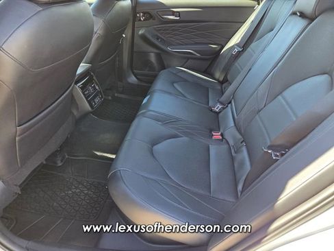 Used 2022 Toyota Avalon Limited w/ Advanced Safety Package image 12