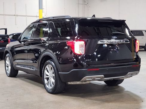 Used 2020 Ford Explorer XLT w/ Equipment Group 202A image 11