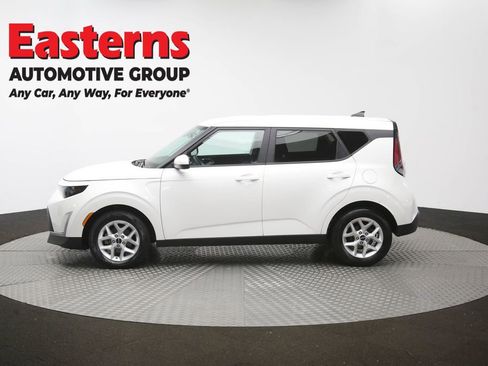 Used 2024 Kia Soul LX w/ Option Group 015 FWD image 59