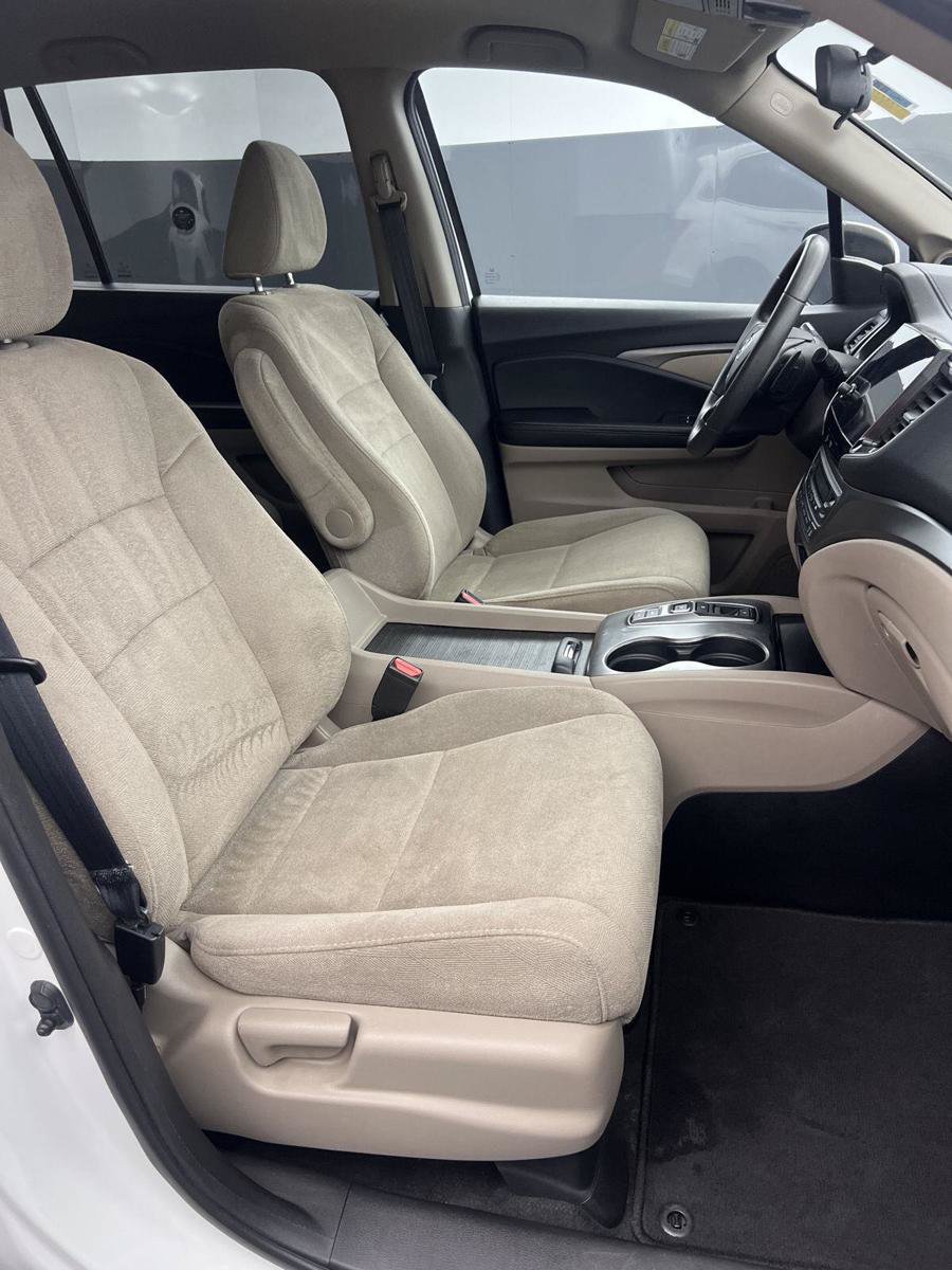 Used 2021 Honda Pilot EX image 40