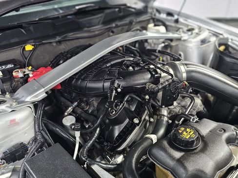Used 2012 Ford Mustang Coupe RWD image 8