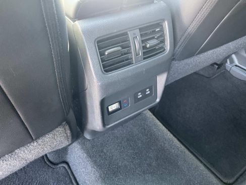 Used 2024 Nissan Rogue SL w/ SL Premium Package FWD image 11