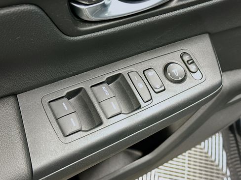 Used 2025 Honda CR-V LX image 15