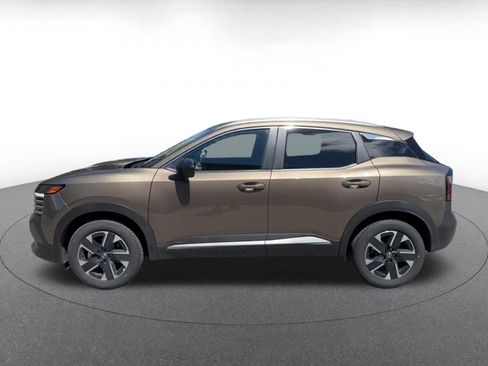Used 2026 Nissan Kicks SV w/ Cold Weather Package AWD/4WD image 6