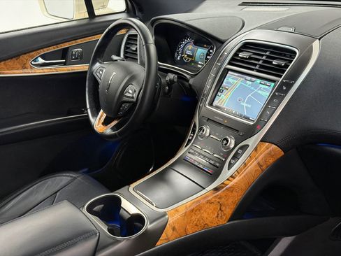 Used 2016 Lincoln MKX Reserve w/ Technology Package AWD/4WD image 9