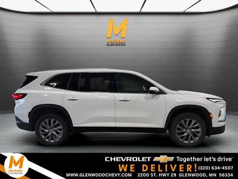 Used 2025 Buick Enclave Preferred image 1