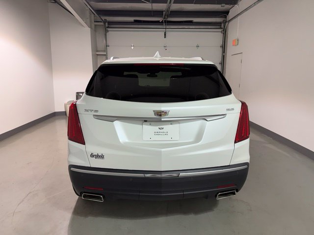 Used 2017 Cadillac XT5 Luxury w/ Driver Awareness Package FWD image 5