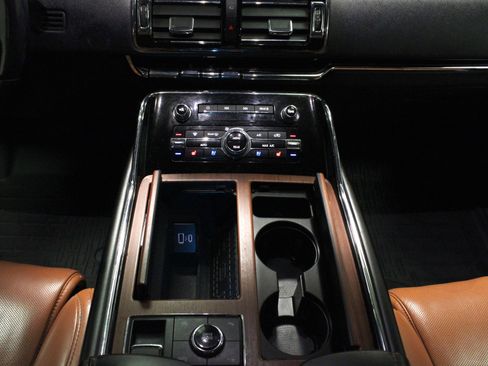 Used 2020 Lincoln Navigator Reserve w/ Luxury Package image 24