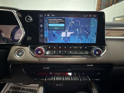 Certified 2023 GMC Canyon Denali AWD/4WD image 18