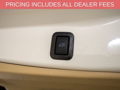 Used 2019 Toyota Highlander XLE FWD image 6