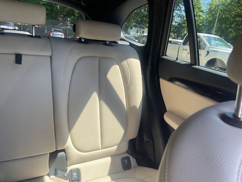 Used 2018 BMW X1 xDrive28i AWD/4WD image 12