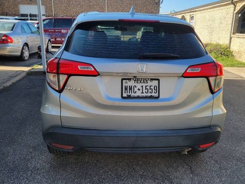 Used 2019 Honda HR-V LX image 14