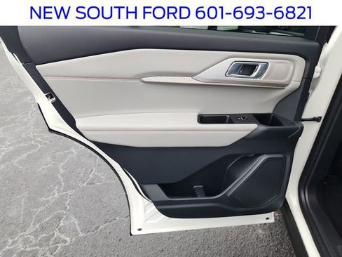 New 2026 Ford Explorer Active w/ Active Comfort Package image 35