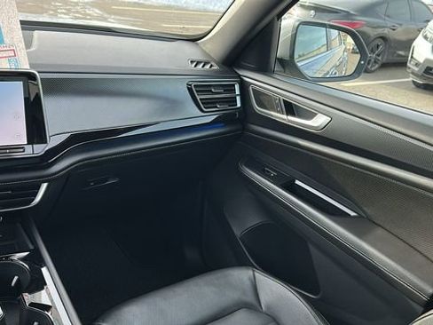 Used 2024 Volkswagen Atlas Cross Sport SEL R-Line image 22