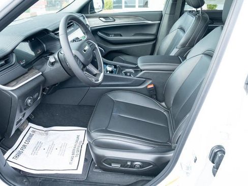 New 2026 Jeep Grand Cherokee Limited image 15