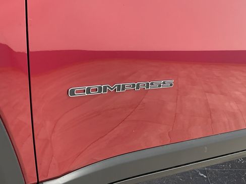 New 2025 Jeep Compass Latitude w/ Sun & Sound Group AWD/4WD image 34