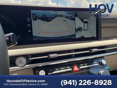 New 2025 Hyundai Tucson Limited image 14