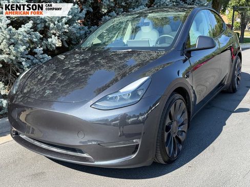 Used 2024 Tesla Model Y Performance AWD/4WD image 3