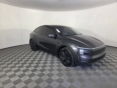 Used 2026 Tesla Model Y AWD image 2