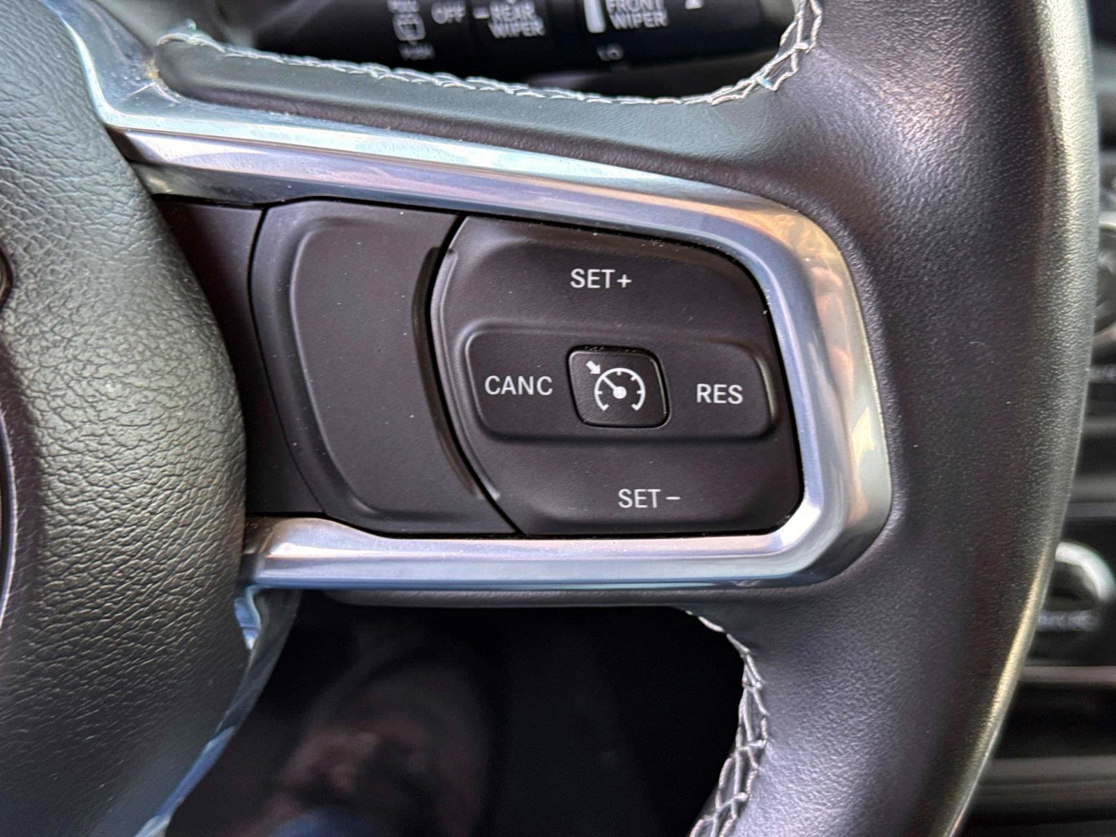 Used 2023 Jeep Wrangler Unlimited Sahara w/ Cold Weather Group AWD/4WD image 15