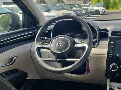 Used 2024 Hyundai Tucson SE FWD image 3