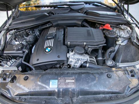 Used 2010 BMW 535i Sedan image 34