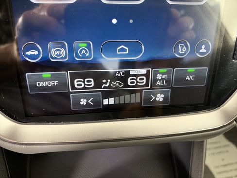 Used 2024 Subaru Crosstrek 2.0i Premium image 21