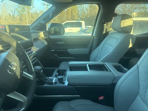 Used 2025 Toyota Tundra Limited image 6