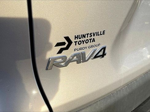Used 2024 Toyota RAV4 XLE image 10